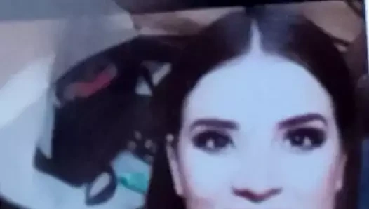 Cum tribute Linda 2 me encanta llenar tu carita de mi leche