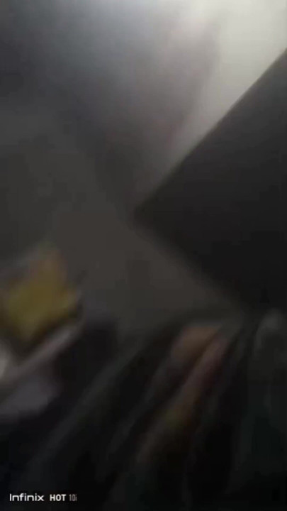 Yangzi apni chut ka ched dikhati hai uska naraj pati jangal me mutthi marta hai | Clip 1