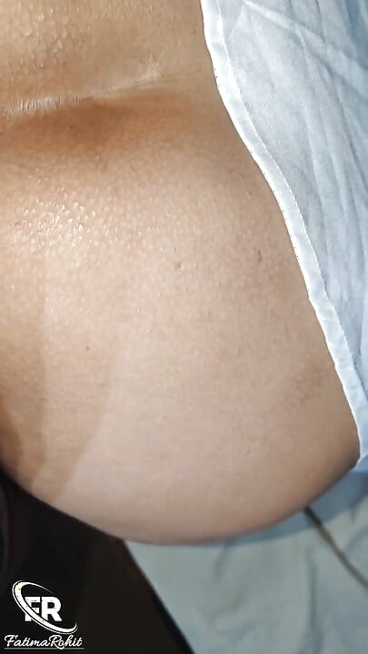 Une femme desi se fait baiser en levrette