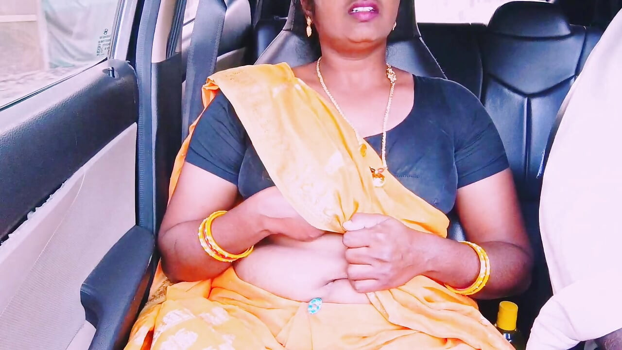 Villege städerska bilsex Telugu smutsiga samtal.
