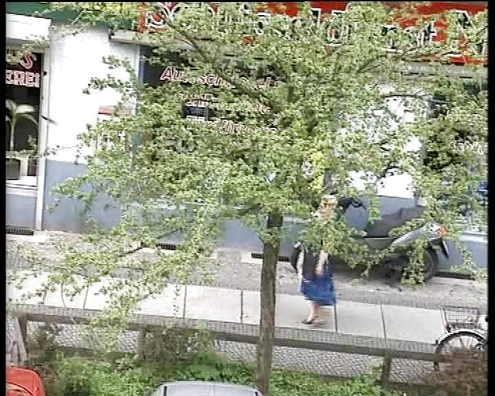 Duitse cougar met grote tieten berijdt lul in de slaapkamer
