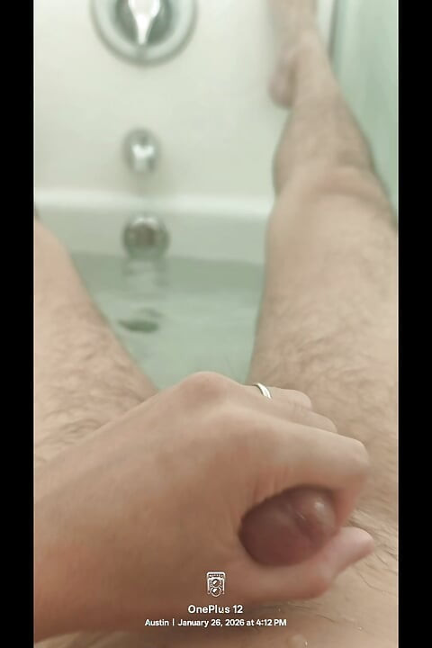 Solo Dick Rubbing in Bathtub