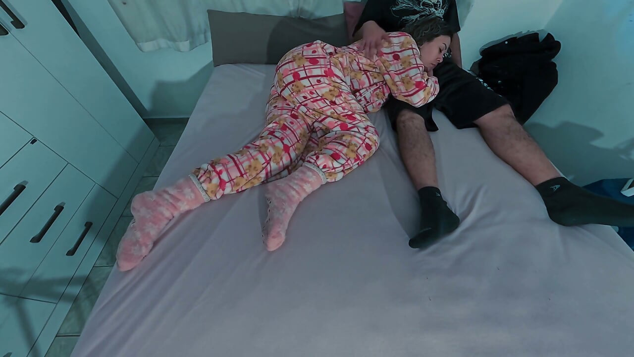 Stepsister Sucked His Cock Until She Got All the Cum Out of It