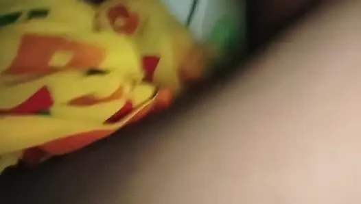 Kayınpeder ve gelin yakınlığı, karanlık seks videosu, kayınpederin yağlı masajı, kirli konuşmalar için odada