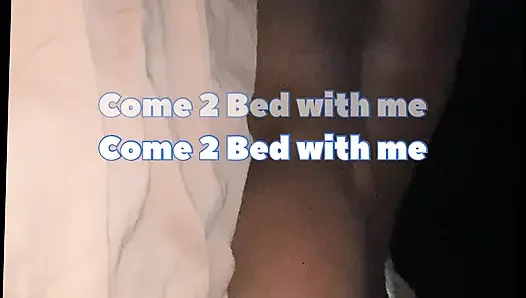 Seksi ateşli Afrikalı Godess azgın sulu ıslak amına mastürbasyon yapıyor ve büyük zenci yarağı tarafından yakalanıyor bakış açısı