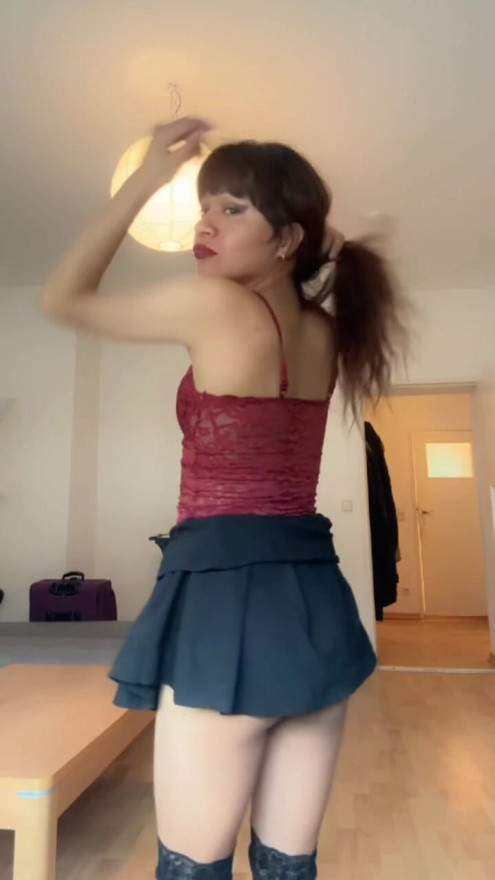 SHAKING MY DICK