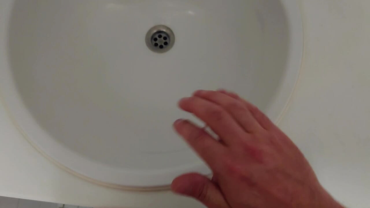 Risky cumshot at the sink in the school toilet