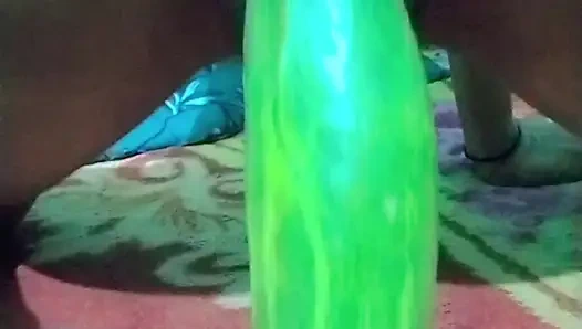 meri desi sexi bhabhi ne apni pyasi chut me dala bhot bada khira or dal ke bhot maze liya apne boobs ko bhi khub dbaye jisko bhi dabana ho.
