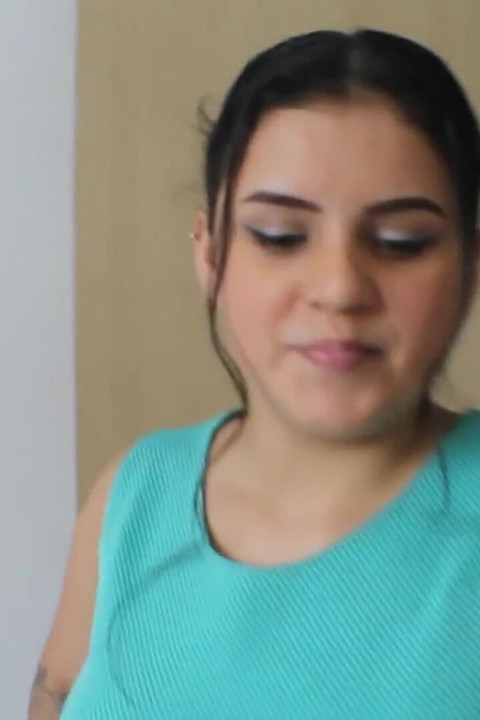 Üvey kızımın arkadaşıyla İspanyolca porno seksolojisi ödevi yapıyorum