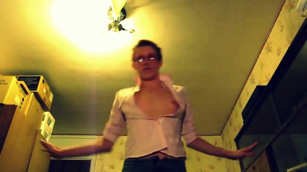 TWINK IS ALWAYS HUNGRY FOR RAW COCK