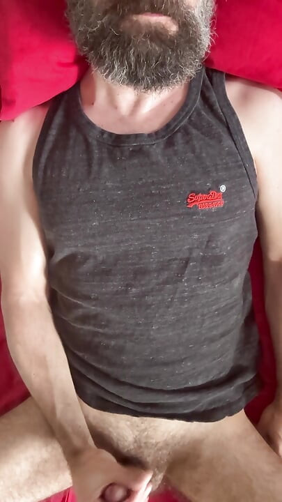 Another huge cumshot after waking up