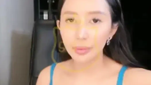 Buka kakinya, memek cantik indonesia, jilat