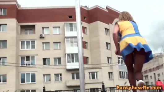 Blonde cheerleader flashing pussy while playing basketball