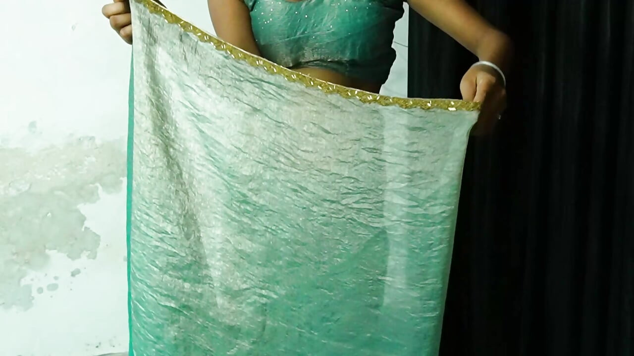 Bhabhi desi pepek ketat dalam saree dikongkek keras oleh adik ipar dalam audio hindi