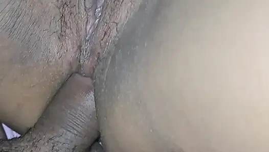 Küçük üvey kız kardeşe ev yapımı anal götten yarak alıyor