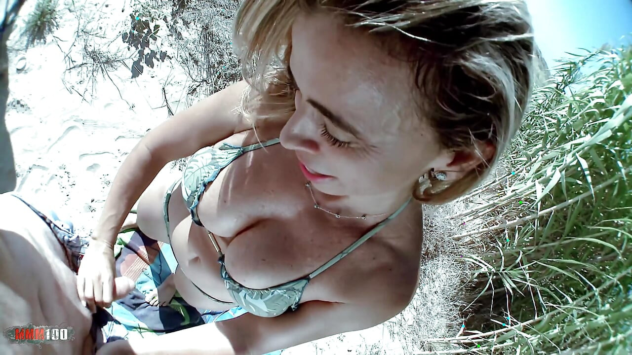 Bramilf: Hol dir einen Blowjob am strand