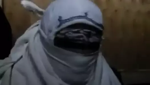 Niqab, Mukena Jarik