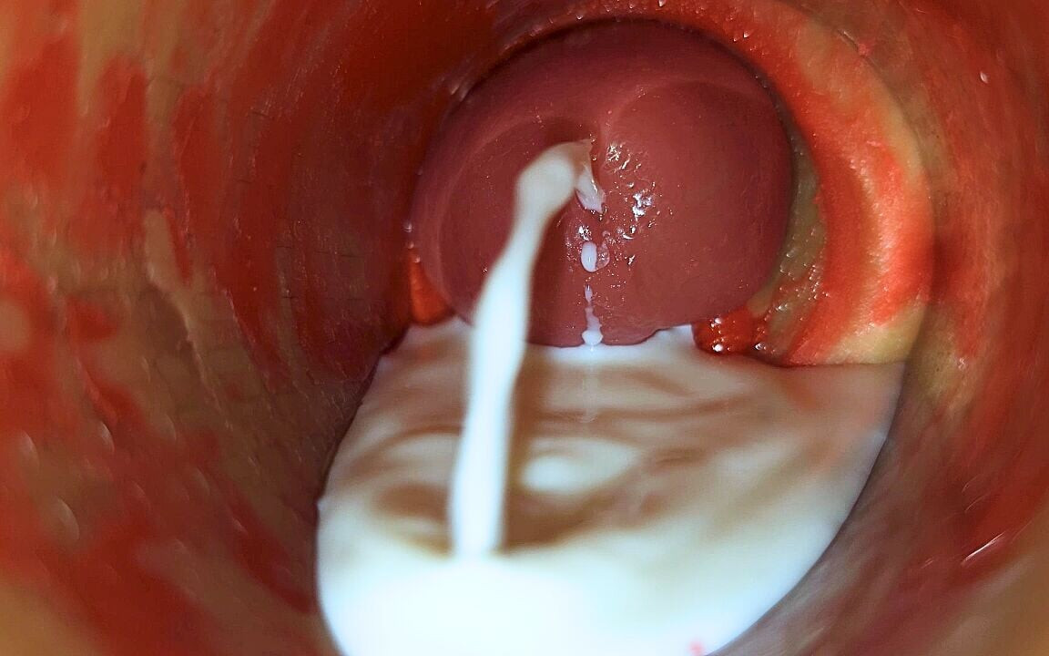 Kamera Unutar Duboke Pičke Snima Ogromnu Ejakulaciju Sperme Asmr