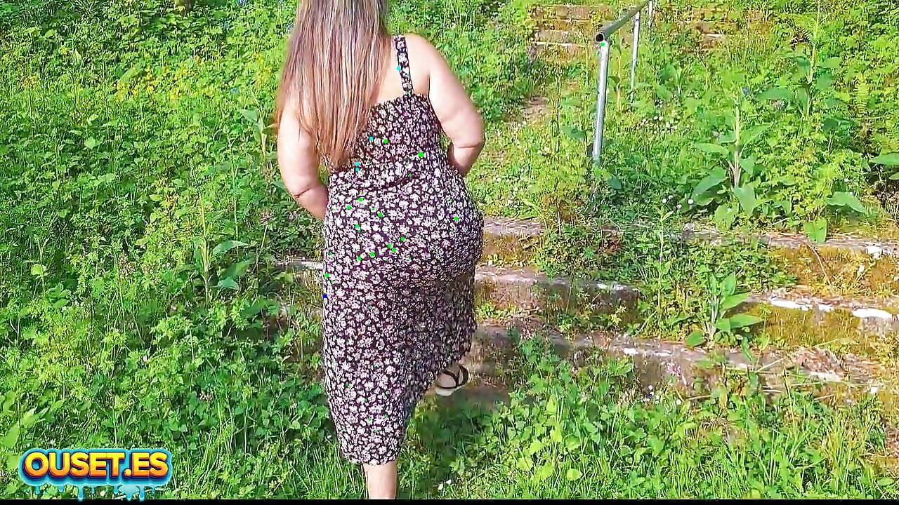HURE WIRD IM WALD ABGEHOLT UND GEFICKT