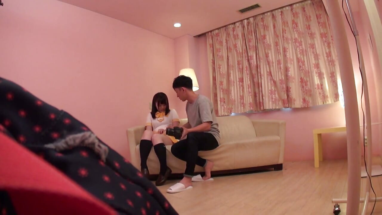 [Underground Idol Private Filming] Sending Tons of Dms to a Cute, Baby-faced, Timid Beauty to Get