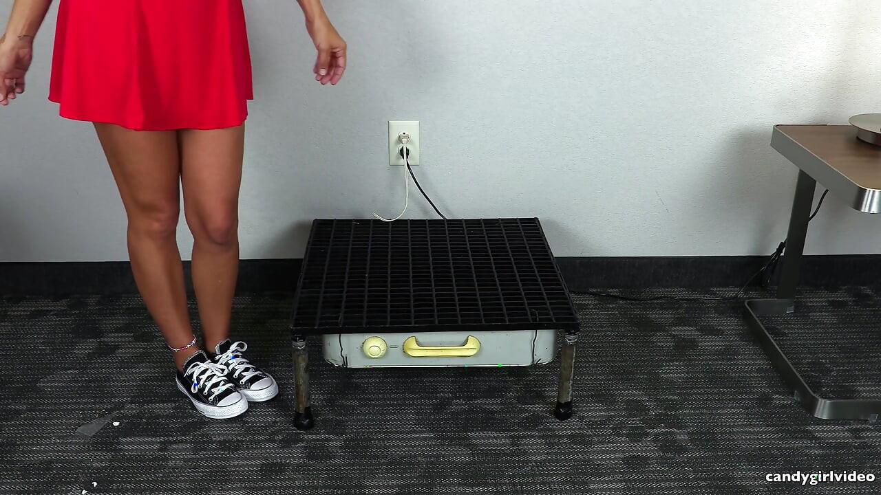 Ariel Andrews - Windy up the Skirt