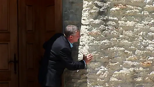 Молодая девушка с косичками - сучка дома