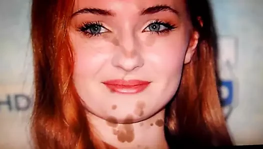 Sophie Turner boşalma anısına (2)