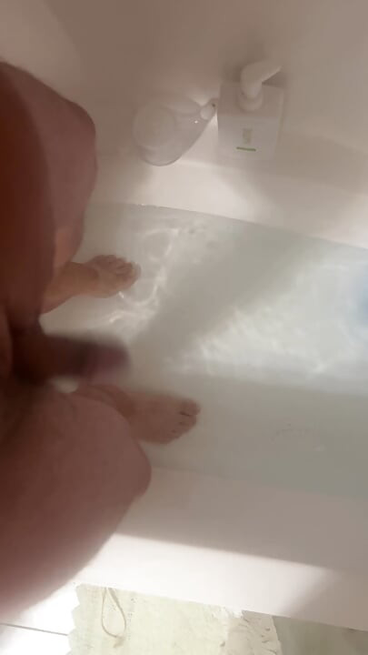 Ice bath shrinking my large flaccid dick into a fucking tiny penis