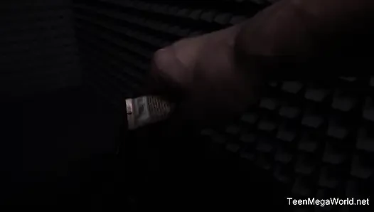 Smart Security Guard Fucked a Hot Beauty