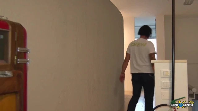 Sore knees from sweaty pumps (Full Movie)