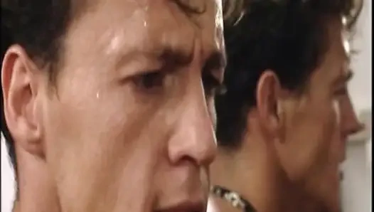 Ateşli Kızlar Vahşi BDSM Seanslarında Domine Ediyor