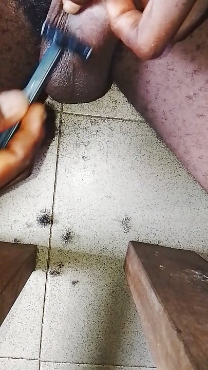 I NEEDED SOME PUSSY AND SHAVE OFF MY HAIRY BBC.