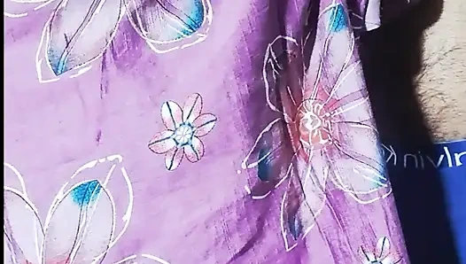 Sexy Bhabhi Richa ki hot chudai pati ke dost ne ki