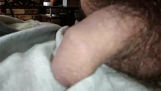 Süt dolu büyük penisli genç Kolombiyalı porno