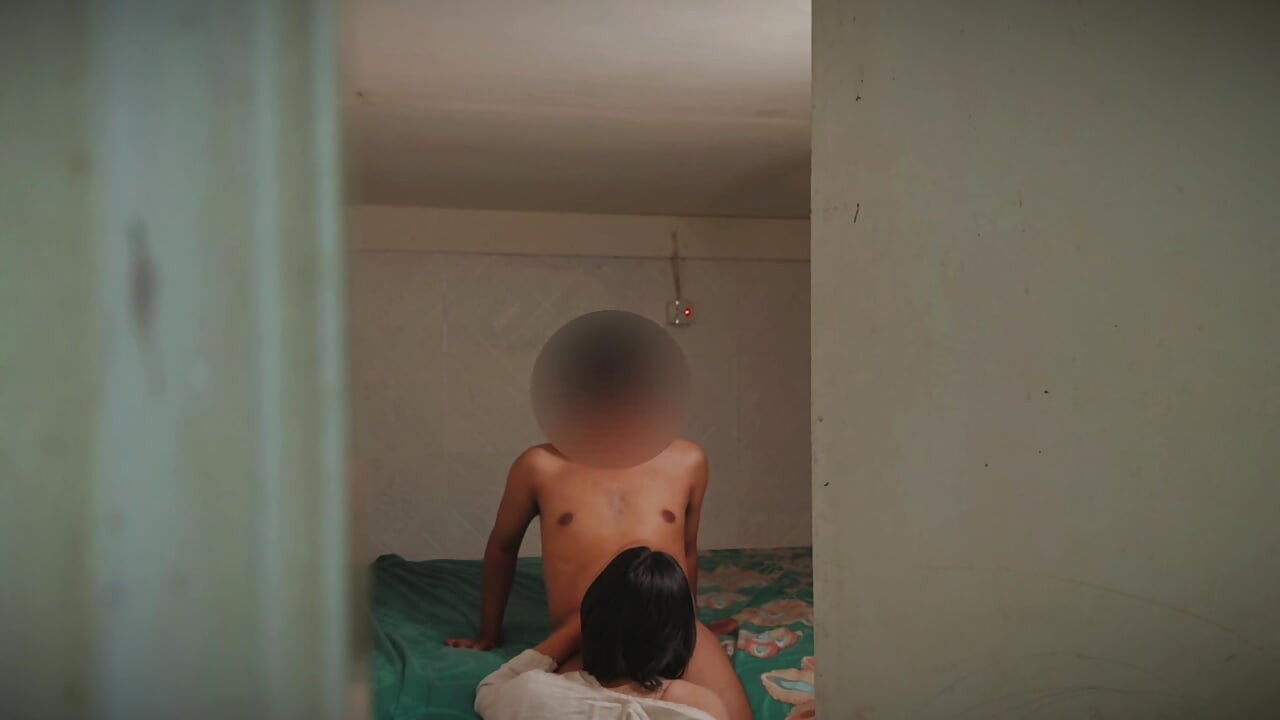 Caught my step-mom masturbation and happy ending