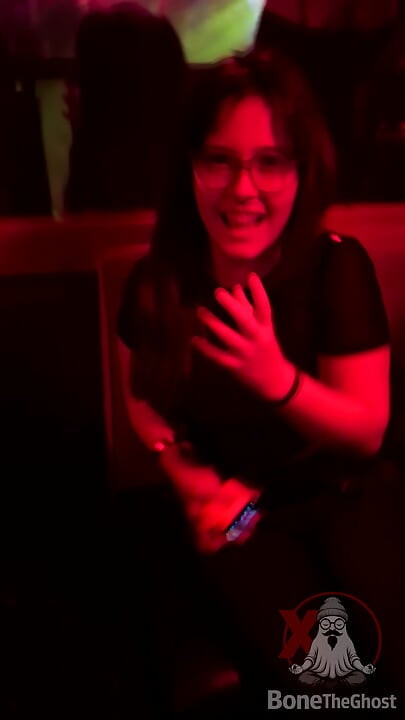 ¡Horas después de horas de rave! Dos chicas fiestonas compartiendo mi polla