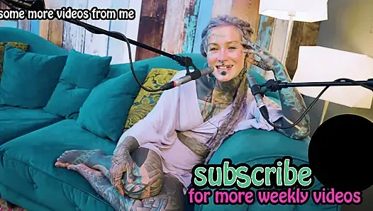 Aku lagi ngomongin tentang b - bordem - asmr podcast sfw lagi ngobrol sama model bertato rambut gimbal asal gotik