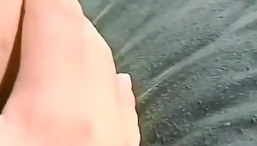 Сосет и трахается с брюнетки с большими сиськами