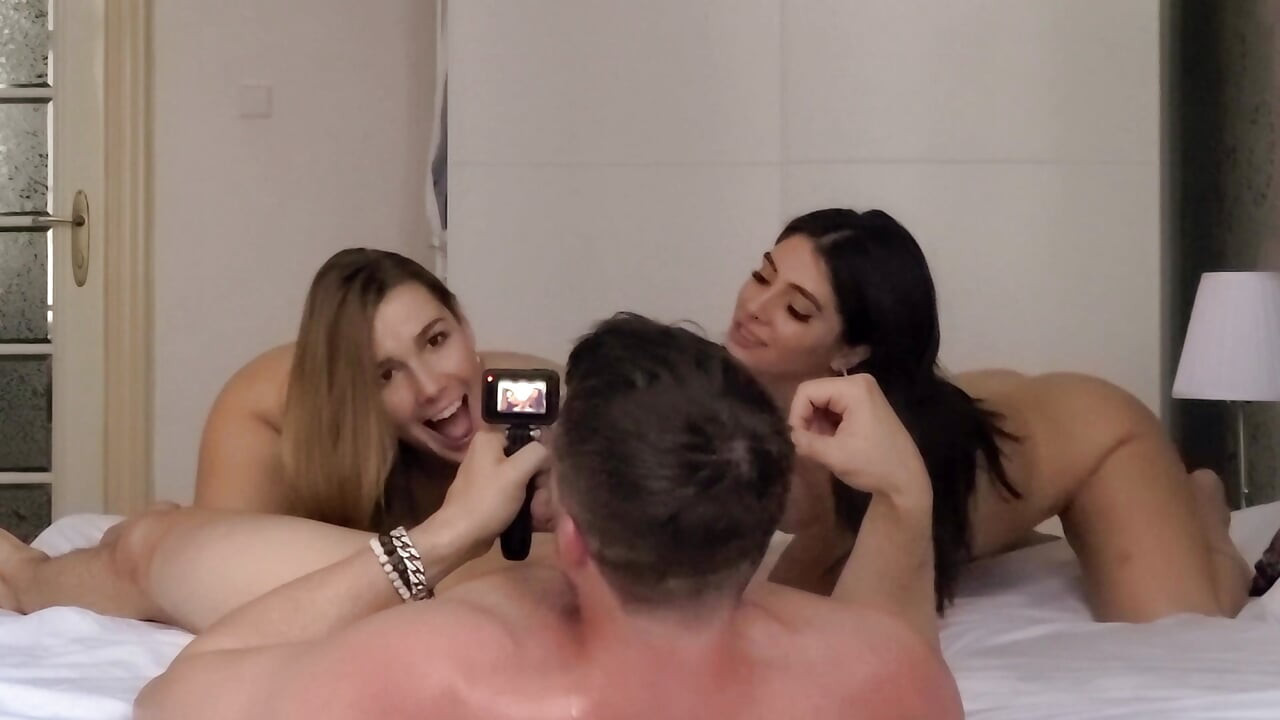 Hardfuck Threesome Withh Two Pretty Pussies Tru Kait and Alexis Crystal