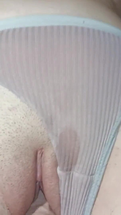 Yarak üzerinde sıkı Asyalı yarık, dölleme ve ıslak külot | Klip 1