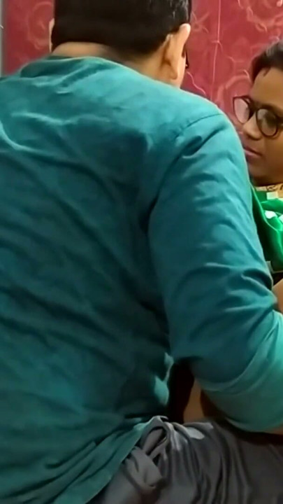 Indian Bhabhi Real Homemade Desi Hot Sex with Xmaster on Indian Sex Xvideo | Clip 1