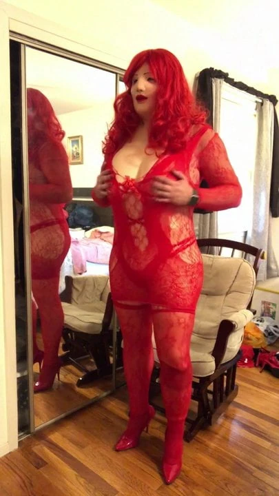 Deanna CD Doll strips again - part1