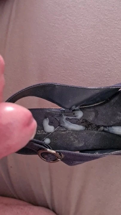 Lot of cum on shoe