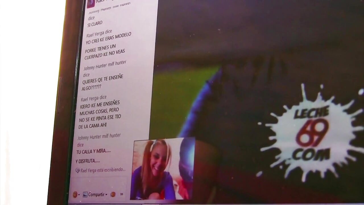 Chicas españolas tatuadas culonas aman ser destrozadas - DVD