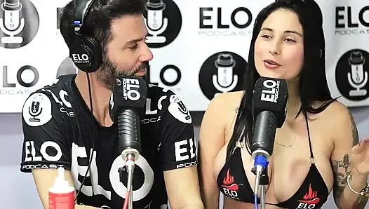 Interview mit Elo Podcast endet mit vielen würzigen Fragen, die mich erregt, jenifer spielen