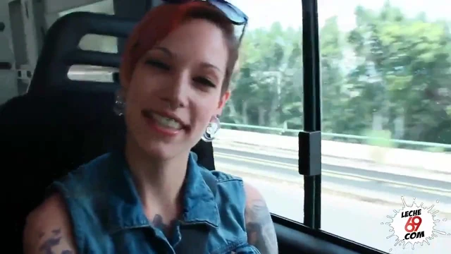 LECHE 69 Real Public Sex with a dirty slut