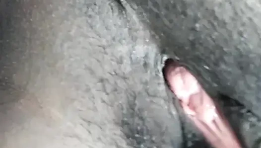Yeni evli tatminsiz yenge ıslak amcığı parmaklıyor orgazm mastürbasyonu