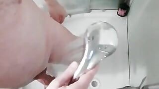 Masturbação no chuveiro relaxada