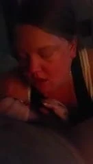 Calda puttana bbw succhia il mio cazzo.