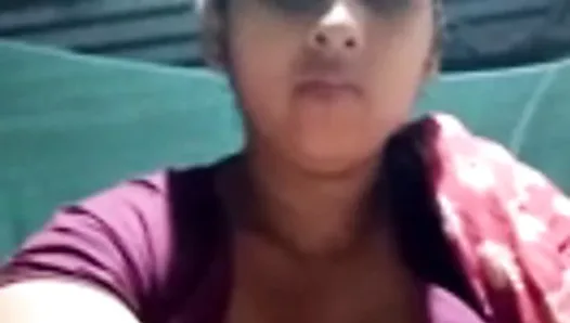 Bengali Boudi Record her Mellon Boobs fo Lover